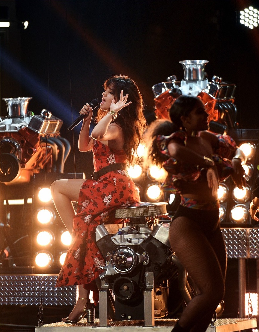 camila-cabello-is-fire-at-the-mtv-awards11